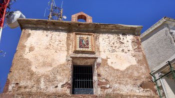 La ermita San Miguel se encuentra en la cima del Bartolo