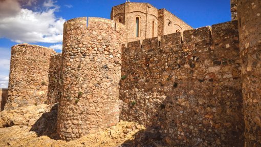 Muro con torres de vigilancia del Castillo de Onda.