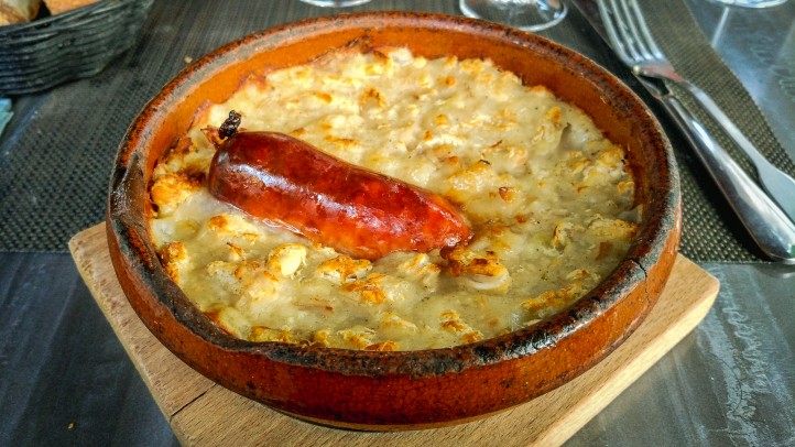 El cassoulet, el plato que deseabamos probar en Carcassonne y que no nos desfraudo, está buenísimo!
