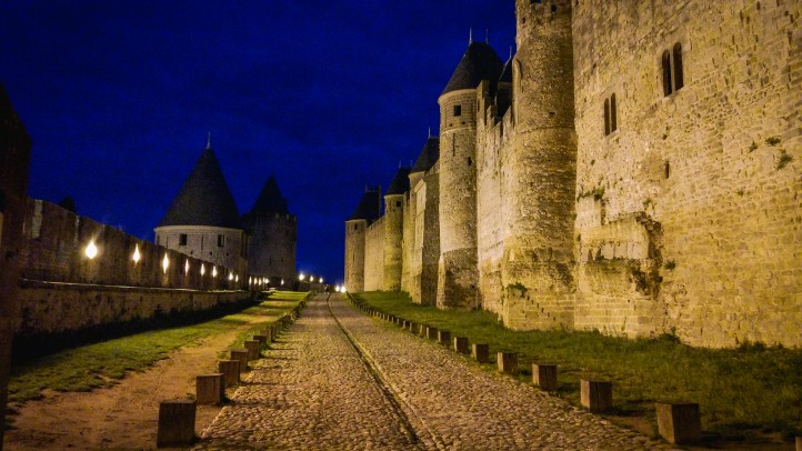 Vista de noche Carcassonne sigue igual de bonita.